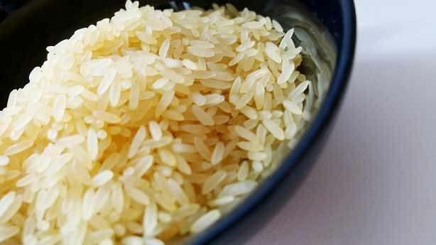 <p><span style="color:#B22222"><strong>TEMCİD PİLAVI&nbsp;</strong></span></p>

<p>&nbsp;</p>

<p>Halk arasında, sahura okunan temcid sesi ile uyanan ve sahurluk hazırlamaya vakti kalmayan hanımların iftardan kalma pilavı ısıtarak servis etmelerine "temcid pilavı" denir.</p>
