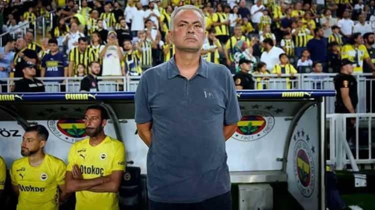 <p><strong>"Fenerbahçe açısından mutlak kazanması gereken bir maçtır."</strong></p>