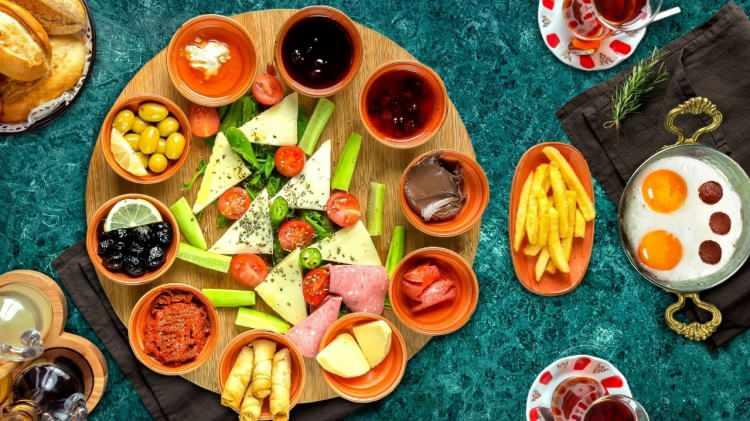 Sahurda hafif ve dengeli beslenin! İşte gün boyu tok tutacak besinler