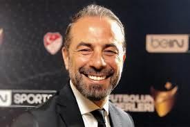 <p>Reha Kapsal: Okan Buruk, yerli hakemleri ve dünyanın en iyi hakemini beğenmiyor. Kim yönetecek bu maçı? O zaman kendin yönet ya! Jose Mourinho, hakeme bir kere itiraz etmedi.</p>
