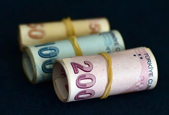 <p>Bu durumda da yine 4.500 TL rakamı ortaya çıkarken toplam ödeme 9 bin liraya ulaşıyor. </p>

