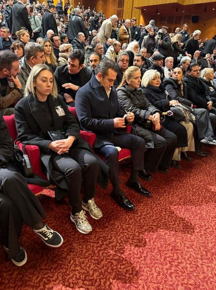 <p>Namazın ardından, üç siyasi ortak açıklamada bulunarak Edip Akbayram'a rahmet diledi.</p>
