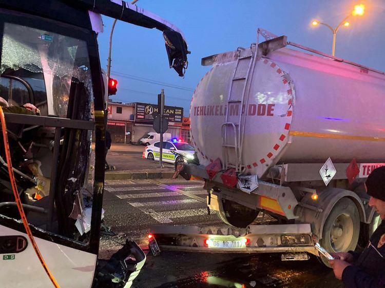 <p>Kaza, saat 07.00 sıralarında, Erbiller Sanayi Sitesi Kavşağı'nda meydana geldi. </p>
