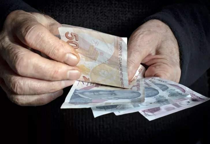 <p>Eğer ikramiye bu oranda artırılırsa emeklilere bayram başına yapılacak ödeme 4 bin 331 liraya yükselecek.</p>
