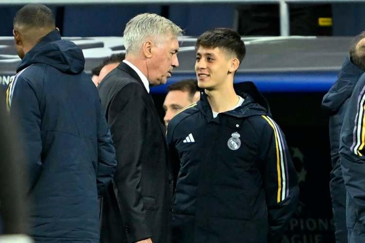 <p>Şampiyonlukların gelmemesi durumunda Ancelotti ile yolların ayrılmasına kesin gözüyle bakılıyor.</p>