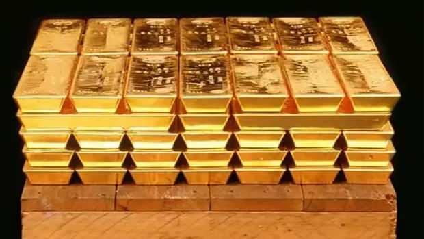 <p>Normalde 2900 dolar seviyesiydi direnç seviyesi, 2923 dolar seviyesi oldu.</p>
<p> </p>
<p>Neden oldu?</p>
<p> </p>
<p>Neden 2900 dolar seviyesine yukarı yönlü kırdı?</p>
<p> </p>
<p>Çünkü Amerika'ya karşı vergiyle alakalı misilleme haber akışları geldi.</p>