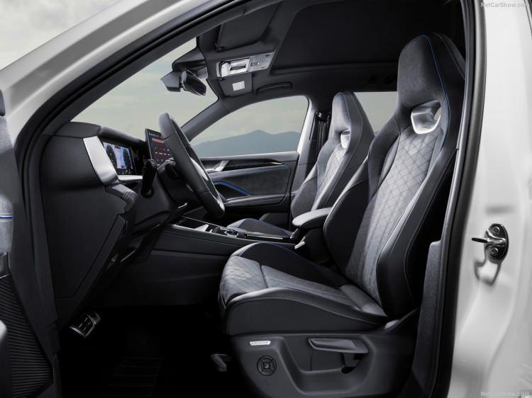<p>Yeni Tayron’un standart sürüş destek sistemleri arasında, Adaptif Hız Sabitleyicisi “ACC”, Ön Bölge Asistanı “Front Assist”, Şerit Değiştirme Asistanı “Side Assist”, Araçtan Çıkış Uyarı Sistemi “Exit Warning System”, Arka Trafik Asistanı “Rear Assist”, Şerit Takip Asistanı “Lane Assist” ve Akıllı Park Asistanı “Park Assist Plus” teknolojileri bulunuyor.</p>
