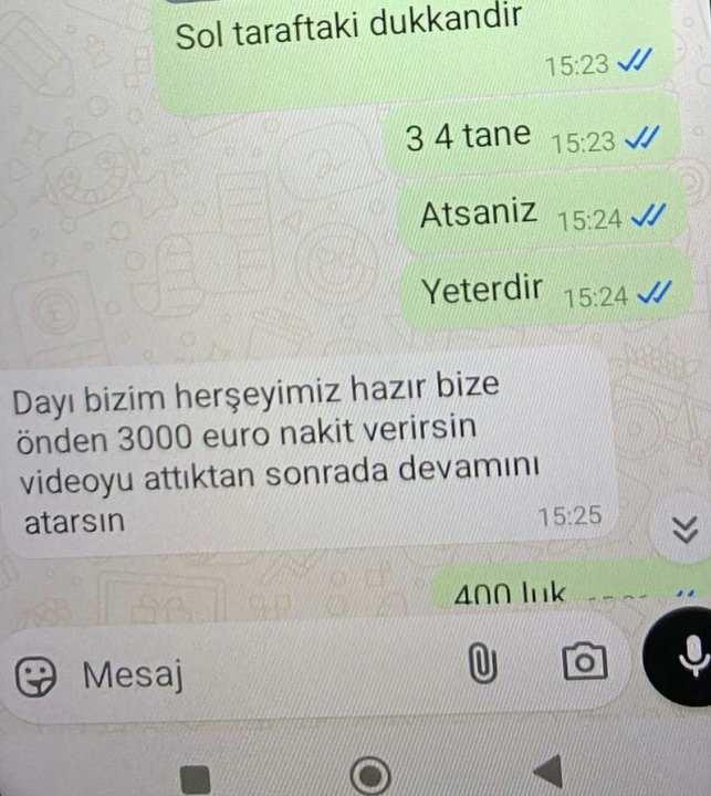 <p><strong><span style="color:rgb(178, 34, 34)">SALDIRIYLA İLGİLİ WHATSAPP KONUŞMALARI ORTAYA ÇIKTI</span></strong></p>
<p>Polis telefonda yaptığı incelemede Whatsapp üzerinden şüphelilerin saldırıyla ilgili konuşmalarını da tespit etti. Şüphelilere gönderilen mesajda kurşunlanacak iş yerinin resminin işaretlendiği bir fotoğrafın altına <strong>"Sol taraftaki dükkana 3-4 tane atsanız yeter"</strong> yazdığı belirlendi. Şüphelilerin bu mesaja cevap olarak <strong>"Bizim her şeyimiz hazır 3 bin Euro nakit verirsin, videoyu attıktan sonra devamını atarsın"</strong> denilerek cevap verildiği belirlendi.</p>