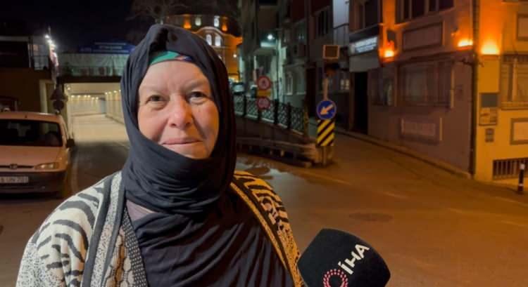 <p><span style="color:#A52A2A"><strong>TÜRBELER VAR DİYE DAVUL ÇALINMIYOR </strong></span></p>
<p>Mahalle sakini Mukaddes Karabıyıkoğlu, <strong>"Dedelerimiz, türbelerimiz var. Rahatsız olmasın diye davul çalınmıyor. Rivayete göre bir davulcu ramazanda davul çalmış. Dedelerimiz de davulcuyu atmış. O zamandan beri bu mahallede davul çalmak yasak." </strong>diye konuştu. </p>