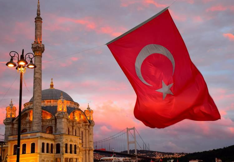 <p><span style="color:#B22222"><strong>3) TÜRKİYE</strong></span></p>