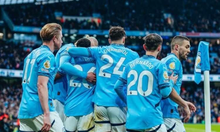 <p>Manchester City, Manchester United ve Arsenal'in 2024 mali yılının sonundaki kadrosu 1 milyar avrodan fazlaya mal oldu.</p>
