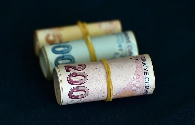 <p>Örneğin 30.000 TL bağlanmış aylık 30.219 TL’ye yükselecek.Şubat ve mart ayında emekli aylığı bağlanmış kişilere, aradaki fark nisan ayında alacakları maaşta ödenecek.</p>
