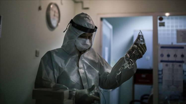<p>Bu virüs ailesi, soğuk algınlığına, MERS'e ve Kovid-19’a neden olan virüsleri içeriyor. Bu yaklaşım, grip ve HIV gibi hastalıklar için de etkili olabilir.</p>

