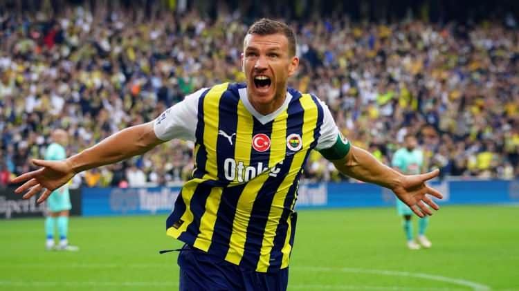 <p><span style="color:#B22222"><strong>EDIN DZEKO</strong></span></p>