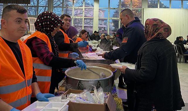 <p>Daha önce yapılan açıklamalarda, Hatay’da 5 bin, Gazze’de ise bin 500 kişilik iftar yemeği organizesi yapılacağı belirtilmişti.</p>
<p> </p>