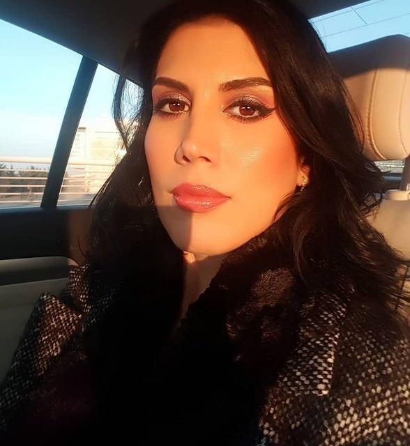 <p><span style="color:#B22222"><strong>KIZ KARDEŞİNDEN ZEHİR ZEMBEREK SÖZLER</strong></span></p>
<p><strong>Özcan Deniz'in kız kardeşi de kavgaya dahil oldu ve sosyal medya hesabından açıklama yaptı. </strong></p>