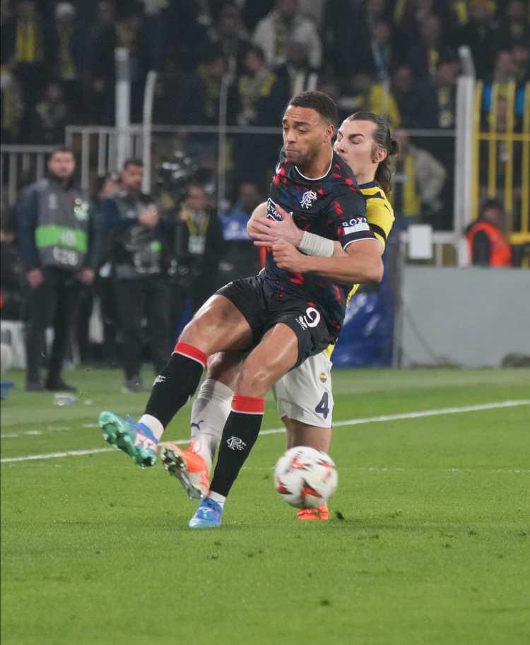 <p><strong>"RANGERS, FENERBAHÇE VE MOURİNHO'YU ŞAŞIRTTI"</strong></p>