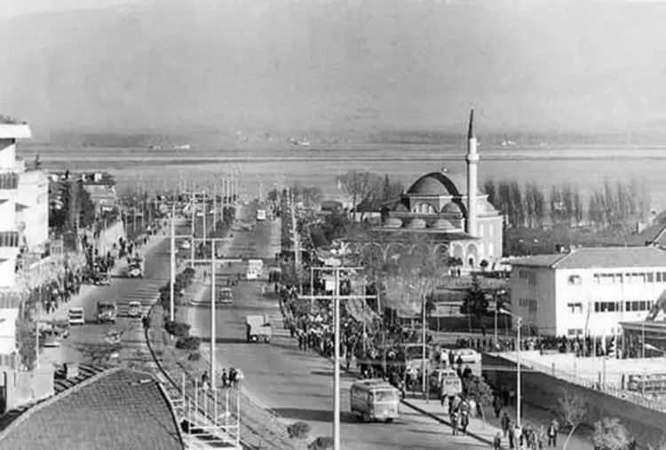 <p>Kocaeli - 335.492</p>

<p> </p>

<p>2023-2024 :Kocaeli 2.102.907 2.130.006</p>
