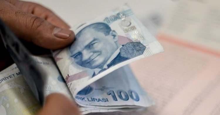 <p>Bu noktada üç formül de öne çıkıyor. Birinci formüle göre Ocak ayı maaş artış oranında yani 6 aylık enflasyon kadar artırılabilir. </p>

<p> </p>
