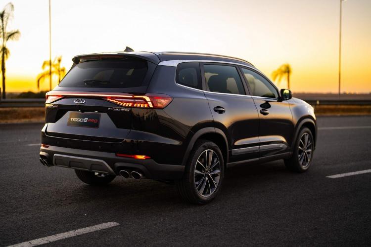<p><strong>CHERY TİGGO 8 PRO MAX FİYATLARI:</strong></p>

<p>Intelligent (2024 Model Yılı): 2.100.000 TL</p>

<p>Intelligent (2025 Model Yılı): 2.200.000 TL</p>
