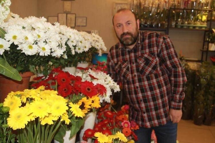 <p><span style="color:#000000"><strong>Sık sık baş ağrısı ve uykusuzluk yaşayan 42 yaşındaki Kuvan, doktorun tavsiyesi üzerine alerji testi yaptırdı.</strong></span></p>
