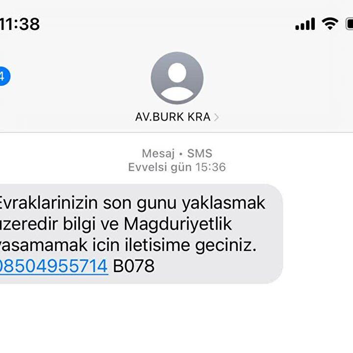 <p>Uzmanlar, özellikle "hesabınız bloke edildi", "çekilişte kazandınız" veya "acil işlem yapmanız gerekiyor" gibi mesajlara karşı vatandaşları uyararak, resmi kurumlarla iletişime geçmeden herhangi bir işlem yapılmaması gerektiğini hatırlatıyor.</p>