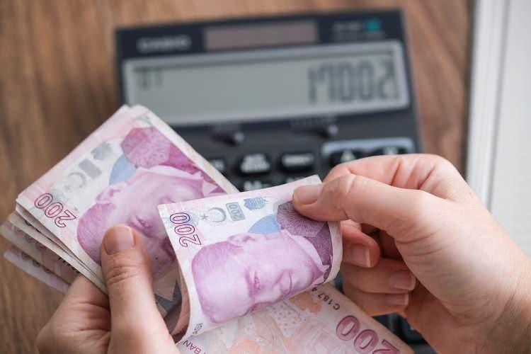 <p><span style="color:#B22222"><strong>BAŞVURU NEREYE YAPILACAK?</strong></span></p>
<p> </p>
<p>Çocuğun doğum belgeleriyle kaymakamlıklara başvurmak yeterli olacak.</p>