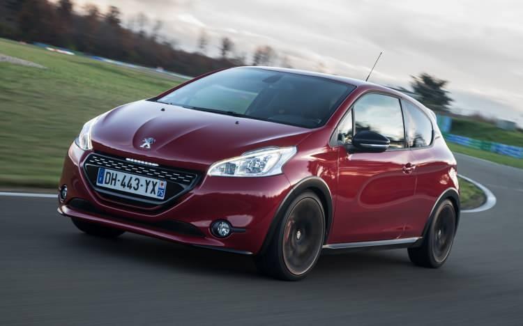<p><strong>Peugeot 208 1.4 HDi Access</strong></p>

<p>Yıl: 2014<br />
Fiyat: 518.500 TL<br />
Konum: İstanbul Maltepe<br />
Detaylar: Ekspertiz garantili, boyasız</p>

<p> </p>

