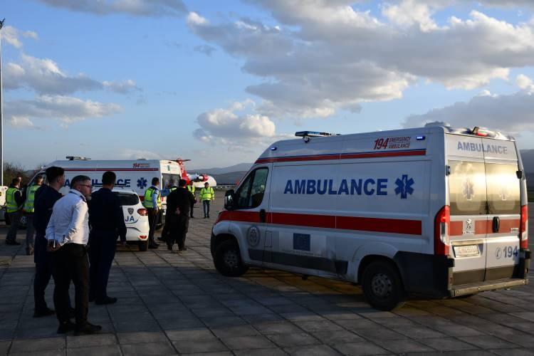 <p>Türkiye'nin, Kuzey Makedonya'nın doğusundaki Koçani kentindeki gece kulübünde çıkan yangında yaralananları nakledeceği ilk ambulans uçak, Üsküp'e ulaştı.</p>
