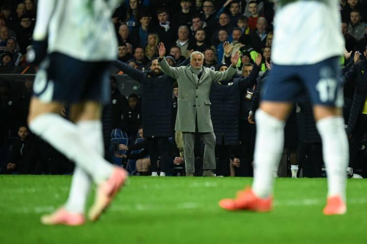 <p><strong>DailyMail:</strong> Butland, Ibrox'taki özel gecede penaltılarla kahraman oldu.</p>
