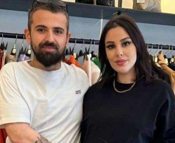 <p><strong>İddiaya göre; İrem C., "Ürünlerimi alıp beni çalıştırdıktan sonra dolandırdı" dedi. Muhammed Aydın, eşi Tuğçe Tayfur'un tekstil markası için geçen yıl İrem C. ile iş görüşmesi yaptı. Aydın, İrem C. ile iş yerine sermaye ortaklığı karşılığında, eşinin işletmesinin yöneticiliğini yaparak kendi tekstil ürünlerini de burada satabileceğini söyleyip anlaştı.</strong></p>
