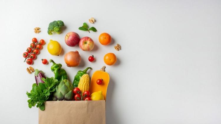 <p>Genetiği değiştirilmiş gıdalar, gluten, lektin, katkı maddeleri, yapay tatlandırıcılar ve koruyucular bağırsak florasını bozabilir.</p>