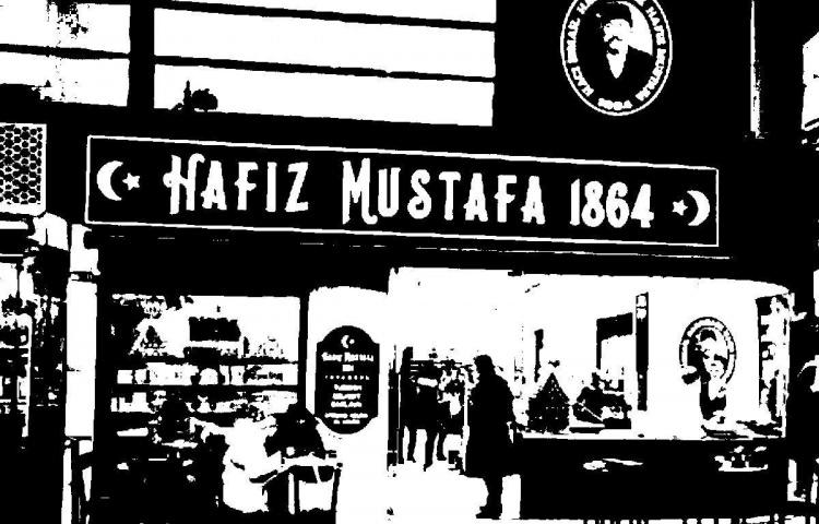 <p><span style="color:#B22222"><strong>HAFIZ MUSTAFA – 1864</strong></span></p>

<p> </p>

<p>Osmanlı saray mutfağından günümüze uzanan Hafız Mustafa, 1864’ten bu yana tatlı severlerin vazgeçilmez adreslerinden biri. Kahve ve şekerleme alanındaki uzmanlığıyla markalaşan Hafız Mustafa, günümüzde de geleneksel lezzetleriyle dikkat çekiyor.</p>
