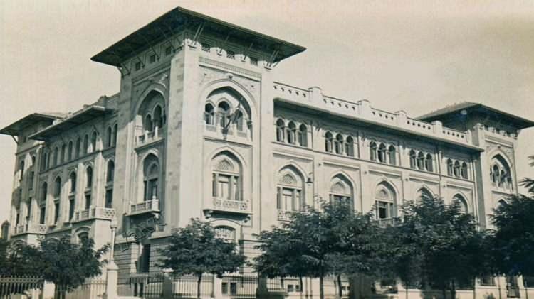 <p><span style="color:#B22222"><strong>ZİRAAT BANKASI – 1863</strong></span></p>

<p> </p>

<p>Türkiye’nin en eski bankalarından biri olan Ziraat Bankası, 1863 yılında kuruldu. Finans sektöründe uzun yıllardır hizmet veren banka, ülkenin ekonomik gelişimine katkı sağlamaya devam ediyor.</p>
