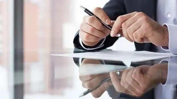<p><strong>BAŞVURULAR NE ZAMAN OLACAK?</strong></p>

<p> </p>

<p>Ticaret Bakanlığı 988 personel alımı için başvuruların nez aman başlayacağı henüz resmi olarak açıklanmadı. Fakat alımların yakın bir tarihte olacağı düşünülüyor.</p>
