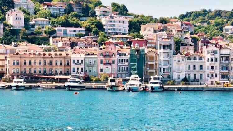 <p>Meteoroloji Genel Müdürlüğü, Türkiye'de de etkili olan toz taşınımı ile ilgili uyarılarda bulundu.</p>
<p> </p>