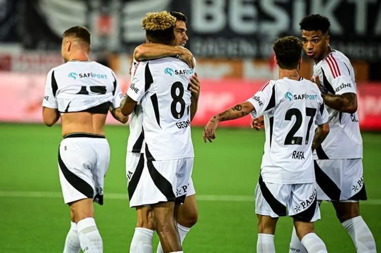 <p>Beşiktaş, lige katılımından 4,31 milyon avro, 3 galibiyete karşılık 1,35 milyon avro, yayın havuzu katsayı kaleminden de 3,6 milyon avro kazandı.</p>

