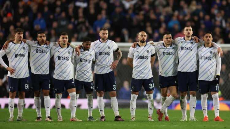 <p>Bu turda Anderlecht’i eleyen sarı-kanaryalar, son 16 turunda G.Rangers’a penaltı atışları sonunda boyun eğerek turnuvaya veda etti.</p>