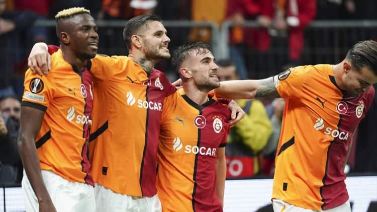 <p>Şampiyonlar Ligi’ni kıl payı kaçıran Galatasaray, bir anlamda "teselli ödülü" diyebileceğimiz 4,29 milyon avroyu kasasına koydu ve yoluna Avrupa Ligi’nde devam etti.</p>
