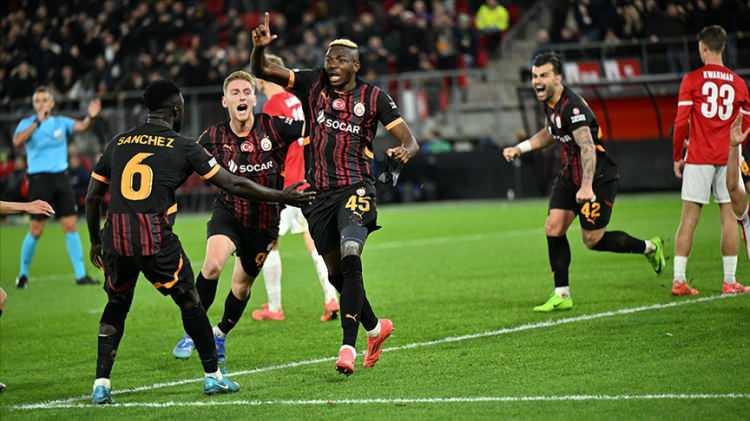 <p>Lig etabını 3 galibiyet, 4 beraberlik ve 1 yenilgiyle 14. sırada tamamlayan Cim-Bom, AZ Alkmaar ile eşleştiği son 16 turu play-off etabında Avrupa defterini kapattı.</p>