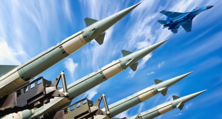 <p><strong>ENVANTERE GİRDİ</strong></p>
<p> </p>
<p>Türkiye hem Patriot hem de SAMP/T taleplerinin karşılanmaması üzerine yerli ve milli SİPER Hava Savunma Sistemi'ni geliştirdi.</p>