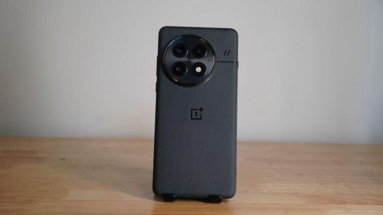 <p>2. OnePlus 13 </p>

<p> </p>

<p>19 saat 45 dakika</p>
