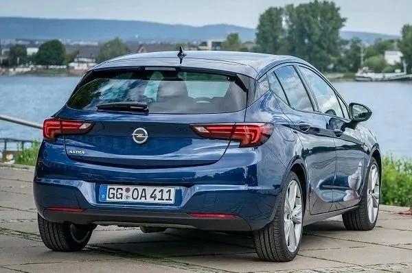 <p><strong>OPEL-</strong></p>

<p> </p>

<p>Astra</p>

<p> </p>

<p>Başlangıç Fi̇yatı 1.735.900 TL</p>
