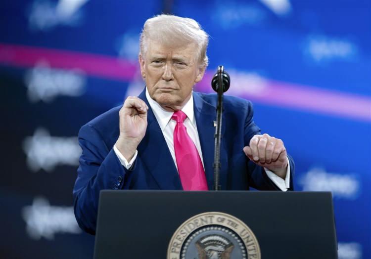 <p>ABD Başkanı Trump’ın ticari gerilimleri artıran ekonomi politikaları, dünyanın en zenginlerine iki ayda milyarlarca dolar kaybettirdi.</p>