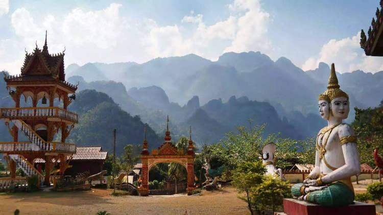 <p><span style="color:#B22222"><strong>15) LAOS</strong></span></p>