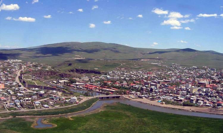 <p>Ardahan (Doğu Anadolu)</p>
<p>2022: 92 bin 481</p>
<p>2023: 92 bin 819<br />
<br />
2024: 91 bin 354</p>
<p>Fark: -1 465</p>