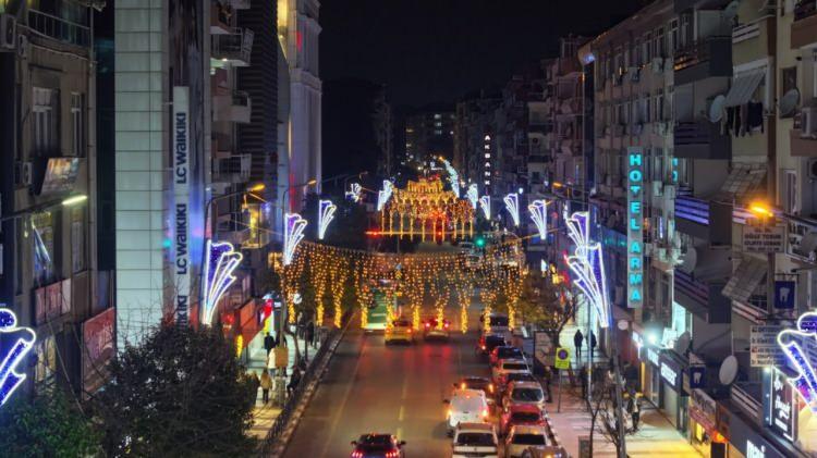 <p>Manisa (Ege)</p>
<p>2022: 1 milyon 468 bin 279 </p>
<p>2023: 1 milyon 475 bin 716 <br />
<br />
2024: 1 milyon 475 bin 353</p>
<p>Fark: -363</p>