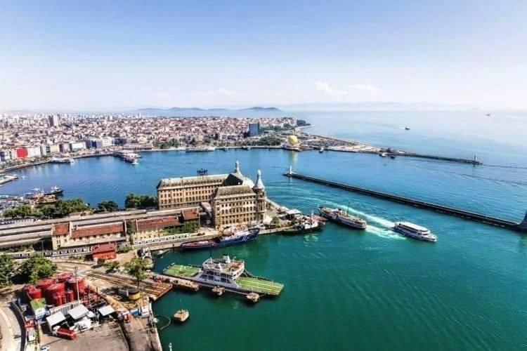 <p><strong>KADIKÖY</strong></p>
<p><strong>Ulusal Hava Kalite İzleme Ağı</strong></p>
<p><strong>Kadıköy - 56 - ORTA</strong></p>
<p><strong>İBB'nin Hava Kalitesi İzleme Merkezi</strong></p>
<p>(Kentsel) - 62 - ORTA</p>
<p> </p>