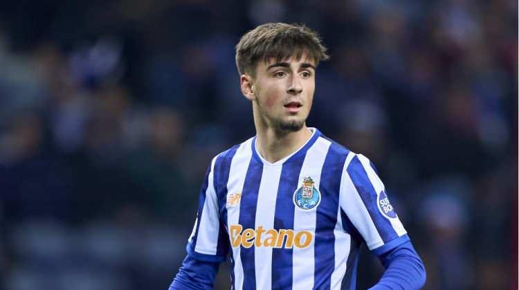 <p>7-Martin Fernandes (Porto)</p>
<p>Puan: 83,5</p>