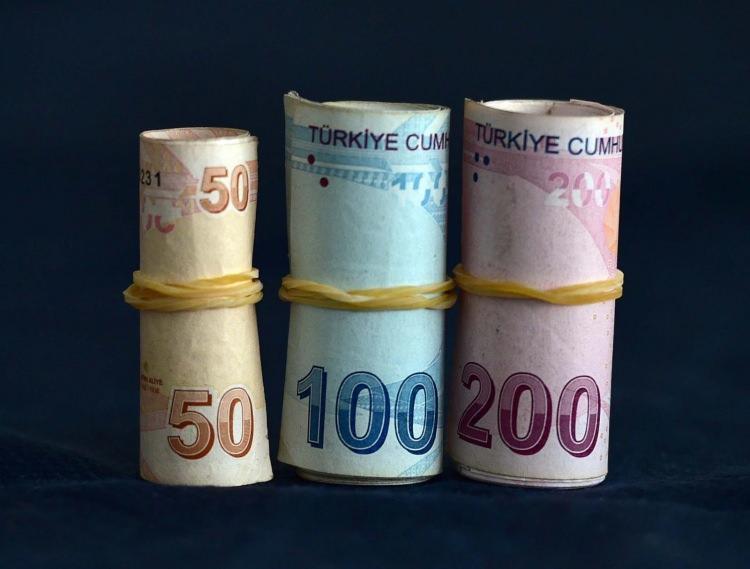 <p>AKBANK</p>

<p> </p>

<p>SGK Emekli Maaşını Akbank'tan Alanlara 15.000 TL' ye Varan Promosyona ek 2.500 TL chip-para ile birlikte Toplamda 17.500 TL Ödül Fırsatı!</p>

<p> </p>

<p>Maaş Tutar Aralığı - Toplam promosyon tutarı</p>

<p> </p>

<p>0 - 9.999 TL 6.250 TL,</p>

<p><br />
10.000 TL - 14.999 TL 10.000 TL,</p>

<p><br />
15.000 TL - 19.999 TL 12.500 TL,</p>

<p><br />
20.000 TL ve üzeri 15.000 TL.</p>
